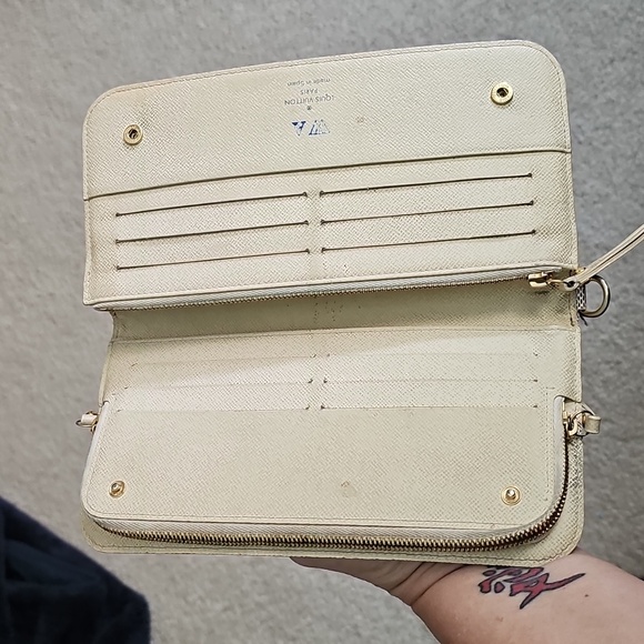 Louis Vuitton Damier Wallet - Picture 4 of 6